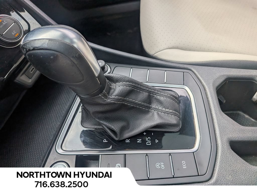 Used 2020 Volkswagen Jetta R-Line FWD image 15
