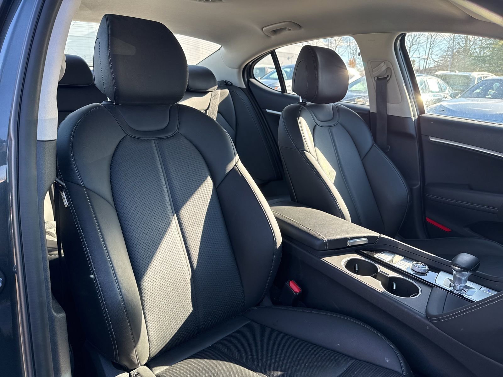 Used 2020 Genesis G70 2.0T image 14