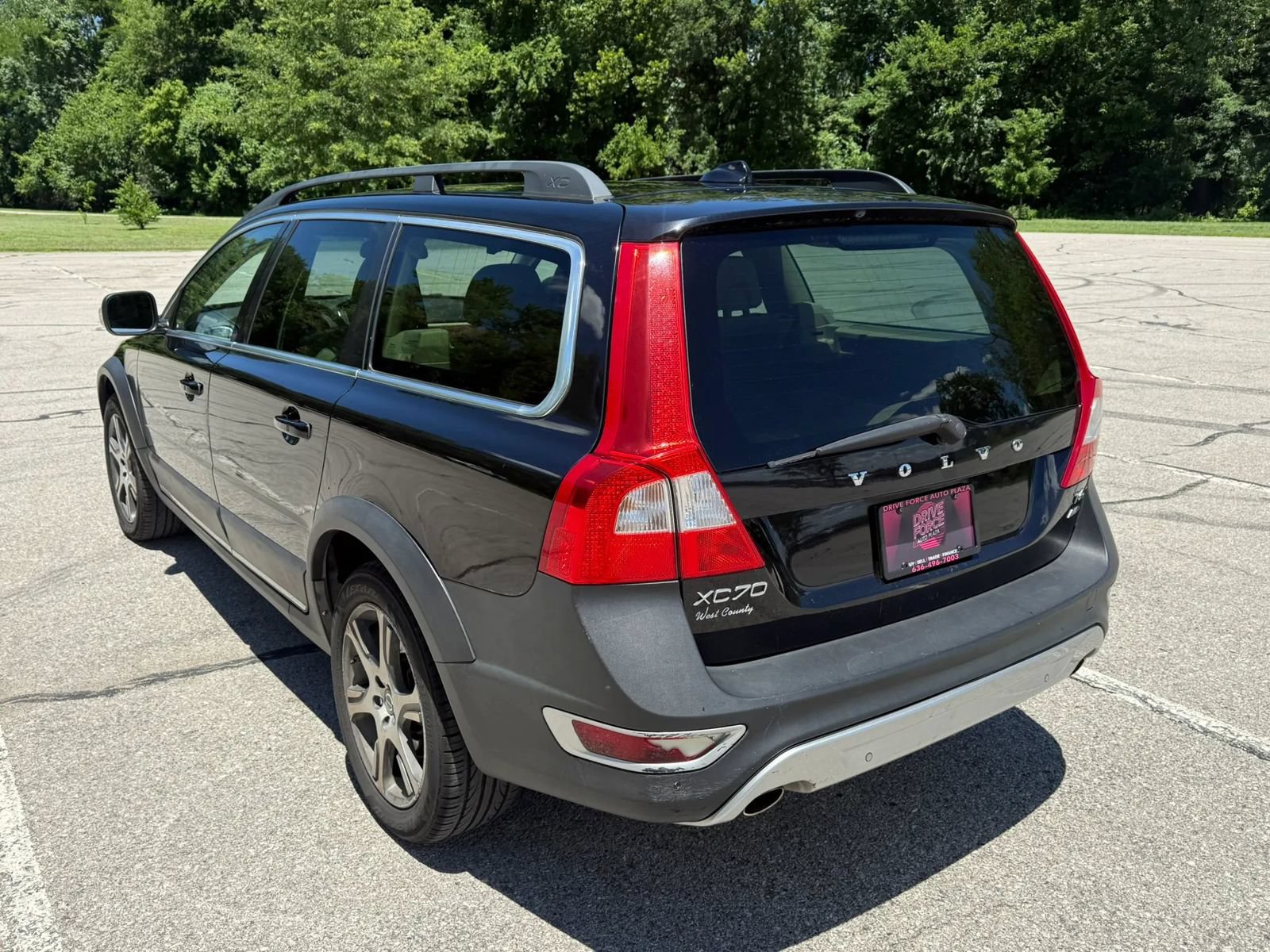Used 2013 Volvo XC70 T6 AWD/4WD image 7
