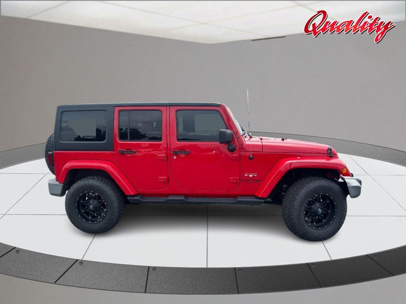 Used 2018 Jeep Wrangler Unlimited Sahara w/ Connectivity Group AWD/4WD image 2