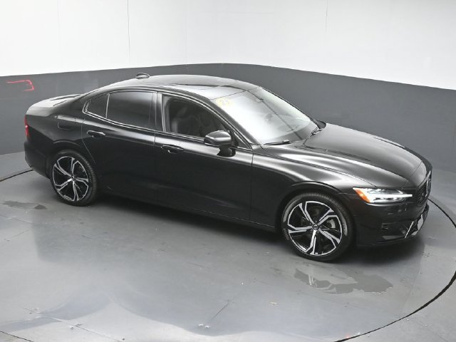 Used 2023 Volvo S60 B5 Plus FWD image 39