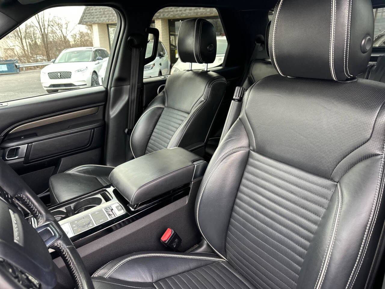 Used 2020 Land Rover Discovery HSE AWD/4WD image 22