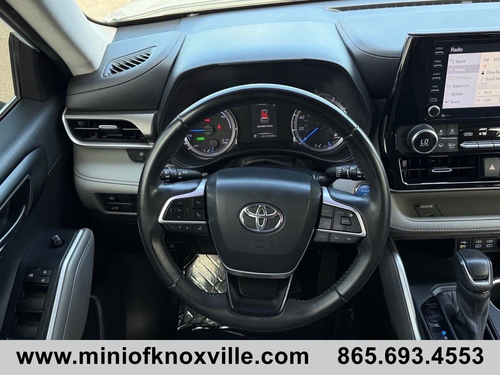 Used 2022 Toyota Highlander LE AWD/4WD image 21