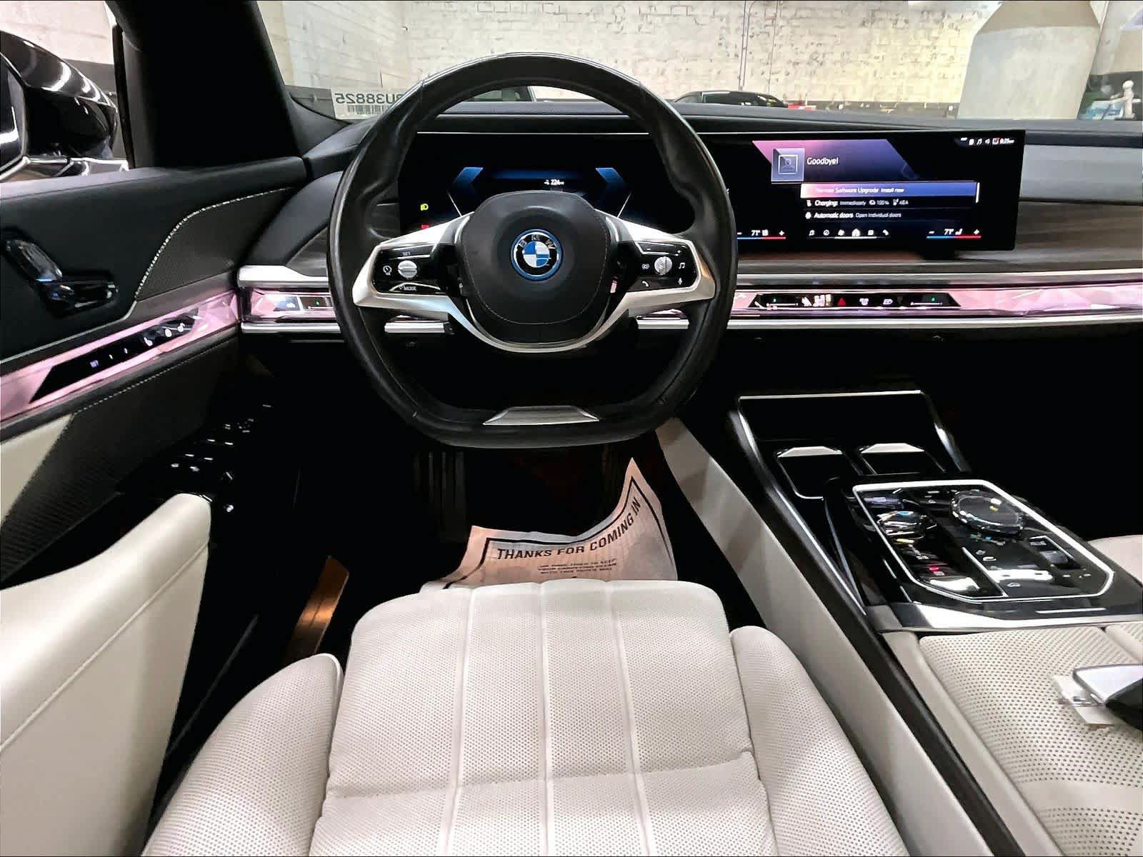 Used 2024 BMW i7 xDrive60 w/ Executive Package AWD/4WD image 8