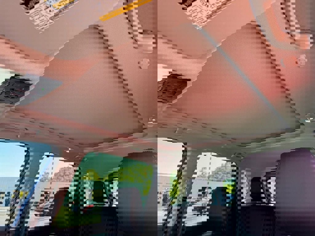 Used 2023 Nissan Rogue Platinum w/ Platinum Premium Package image 17