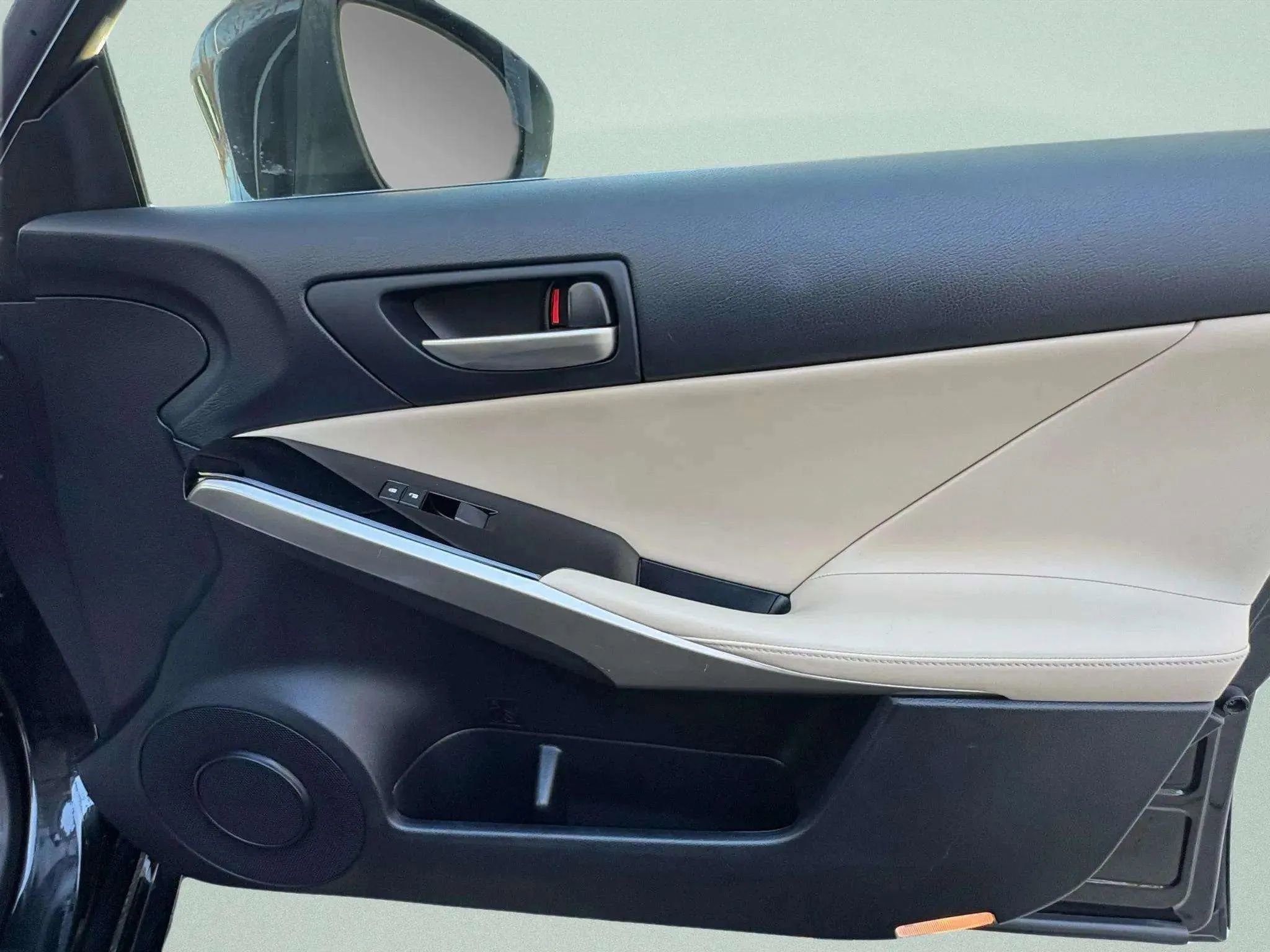 Used 2017 Lexus IS 300 AWD w/ Premium Package image 13