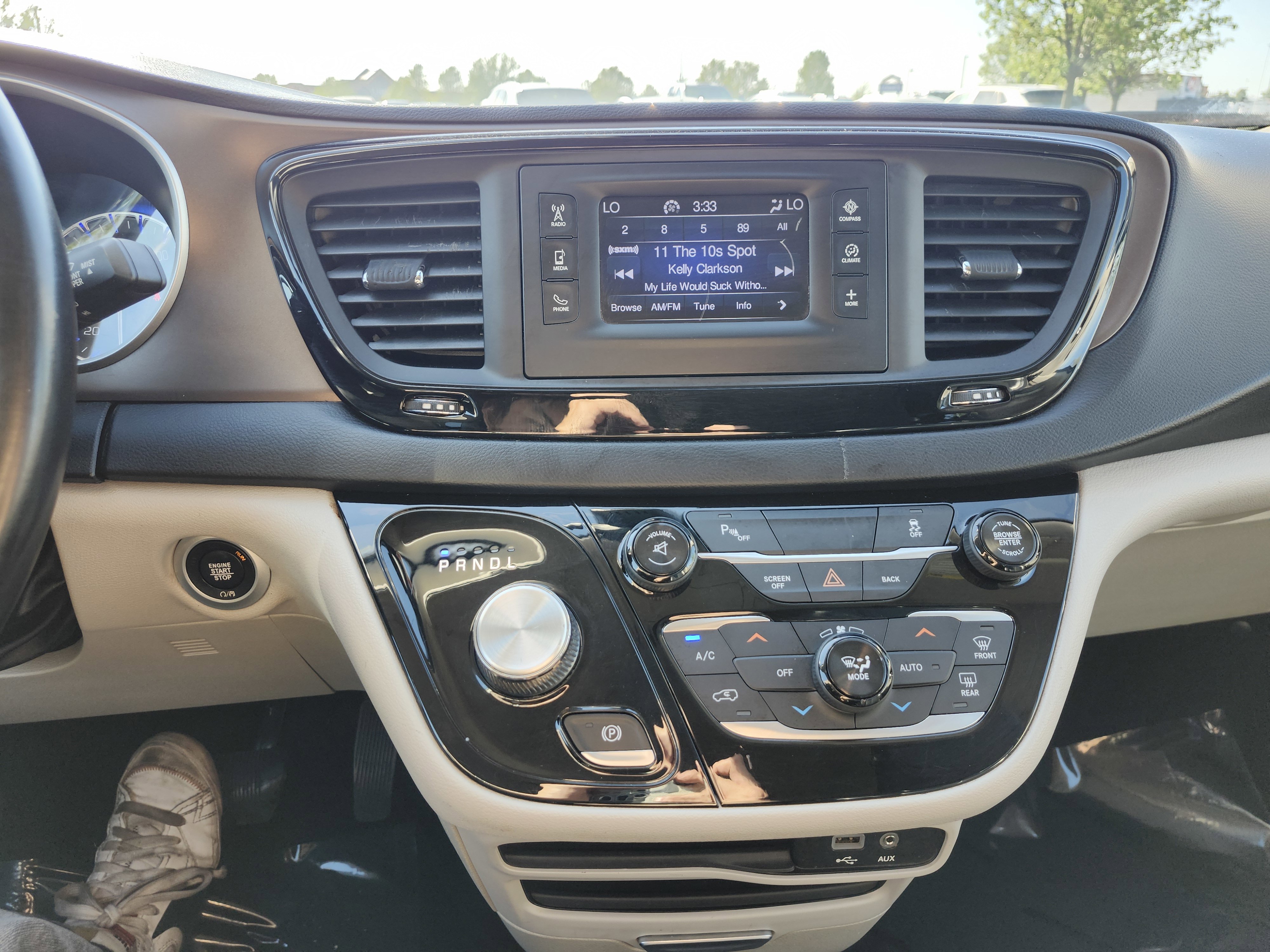 Used 2017 Chrysler Pacifica Touring-L image 28