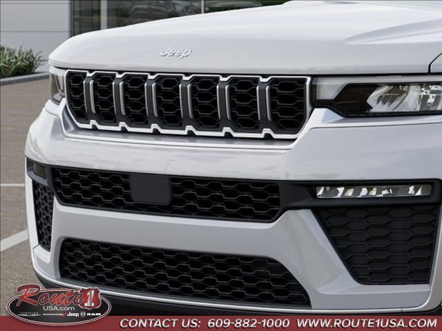 New 2026 Jeep Grand Cherokee Limited w/ MOPAR Finishing Package AWD/4WD image 12