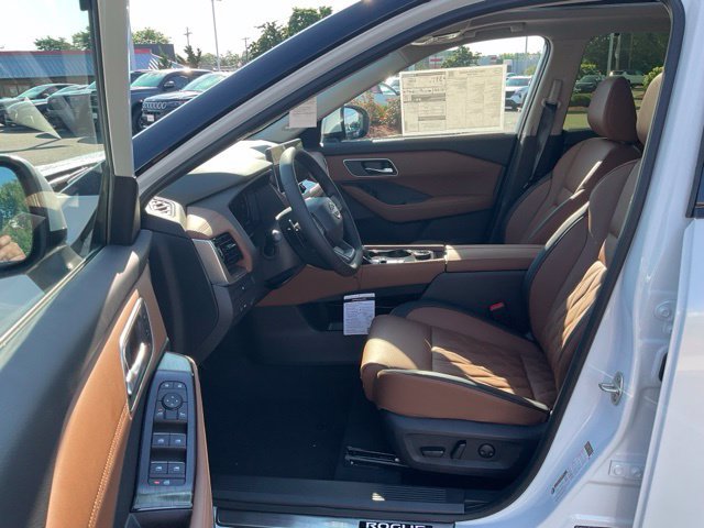 New 2026 Nissan Rogue Platinum AWD/4WD image 13