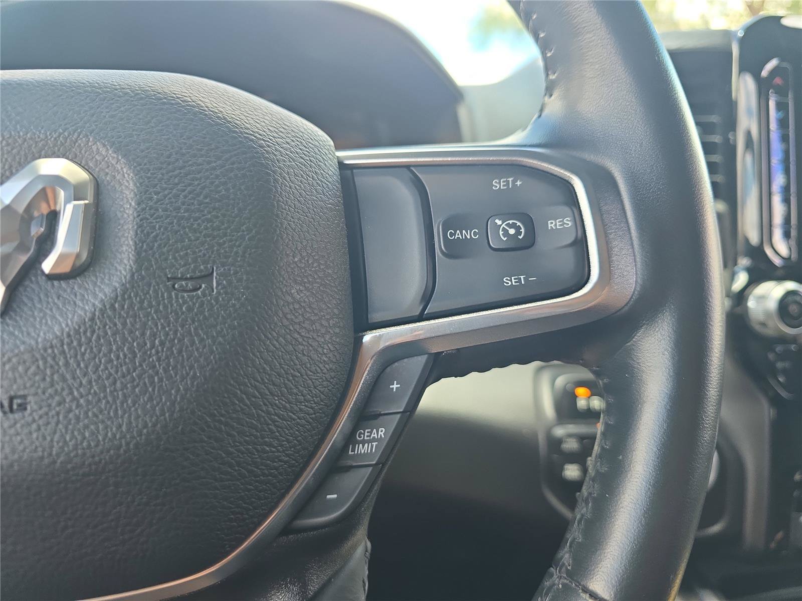 Used 2023 RAM 1500 Laramie AWD/4WD image 22