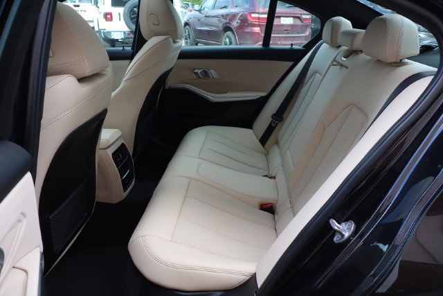 Used 2023 BMW 330i xDrive Sedan w/ Premium Package AWD/4WD image 40