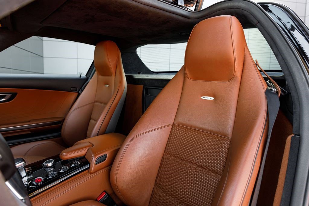 Used 2011 Mercedes-Benz SLS AMG Coupe image 35