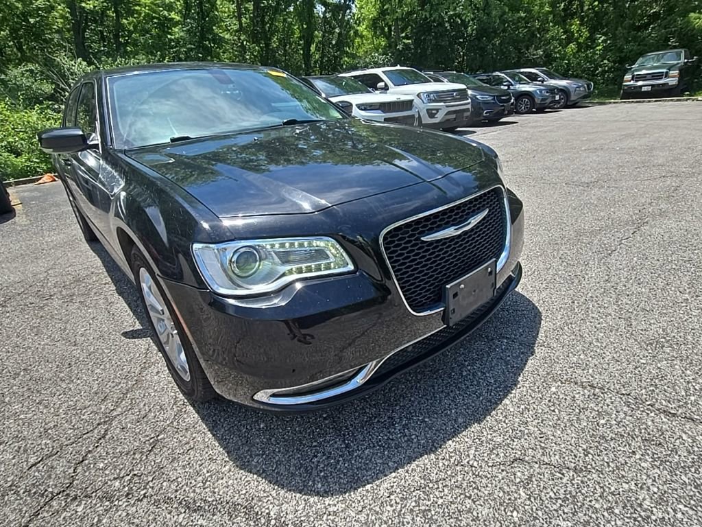 Used 2017 Chrysler 300 Limited w/ 300 Premium Group AWD/4WD image 11
