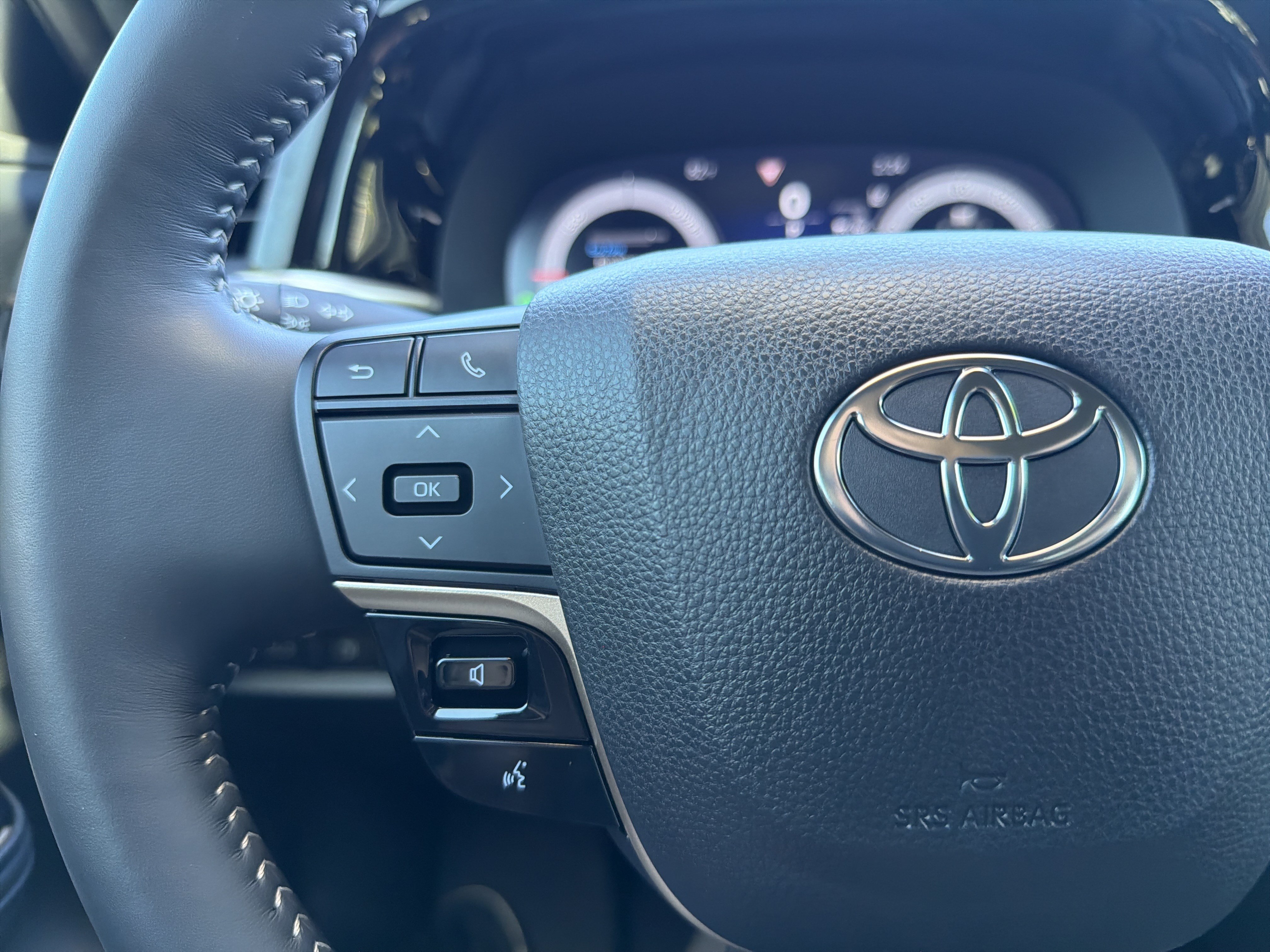 Certified 2024 Toyota Crown AWD/4WD image 11