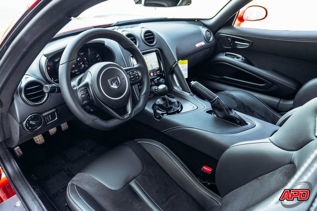 Used 2015 Dodge Viper w/ Quick Order Package 22J GT RWD image 2