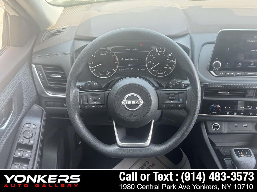 Used 2023 Nissan Rogue SV AWD/4WD image 8
