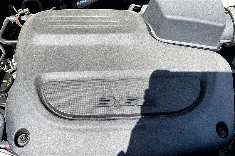 Used 2023 Chrysler Pacifica Limited image 31
