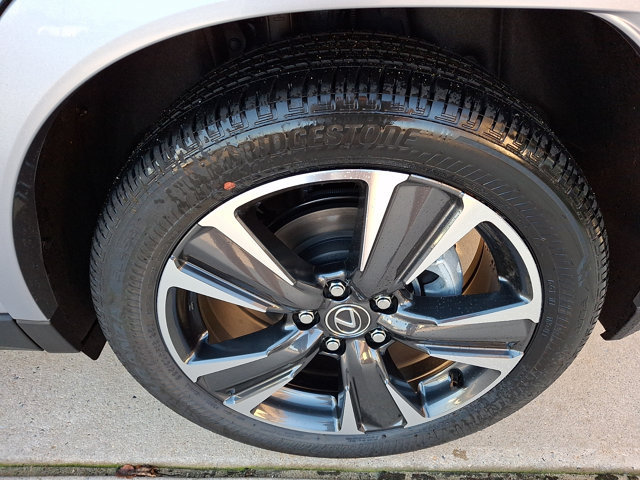 New 2026 Lexus UX 300h AWD image 5