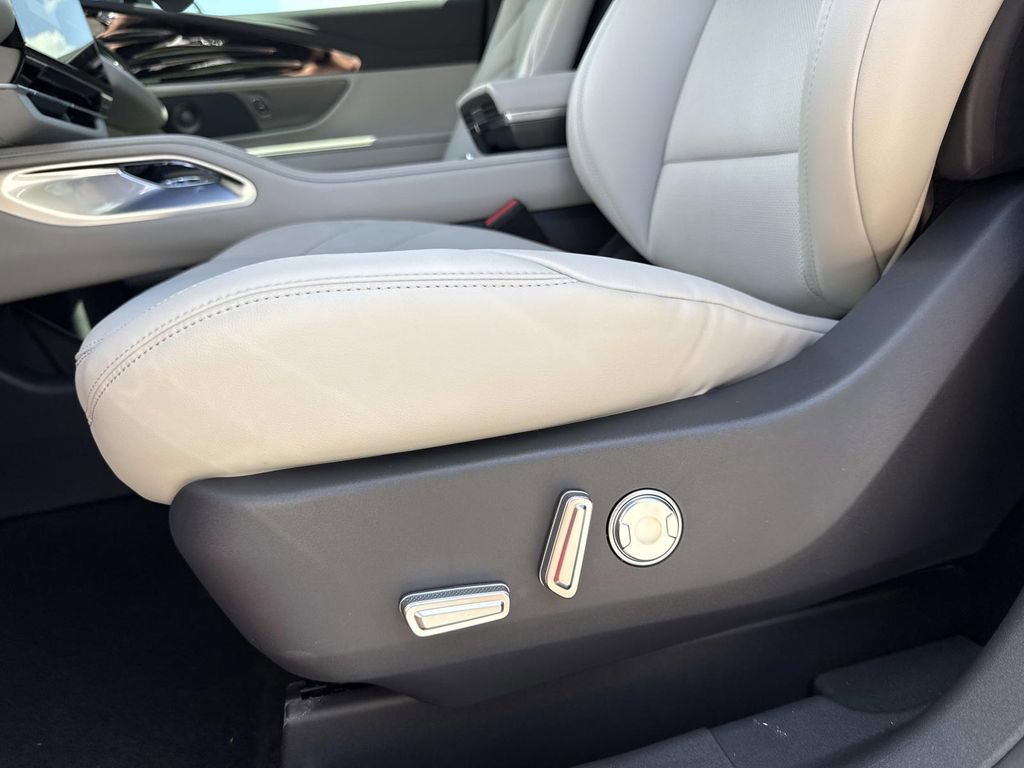 New 2026 Lincoln Nautilus Premier w/ Equipment Group 102A image 20