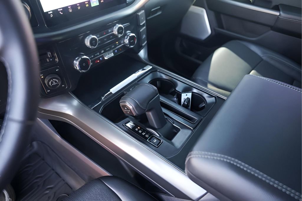 Used 2025 Ford F150 Lariat w/ Equipment Group 502A High image 25