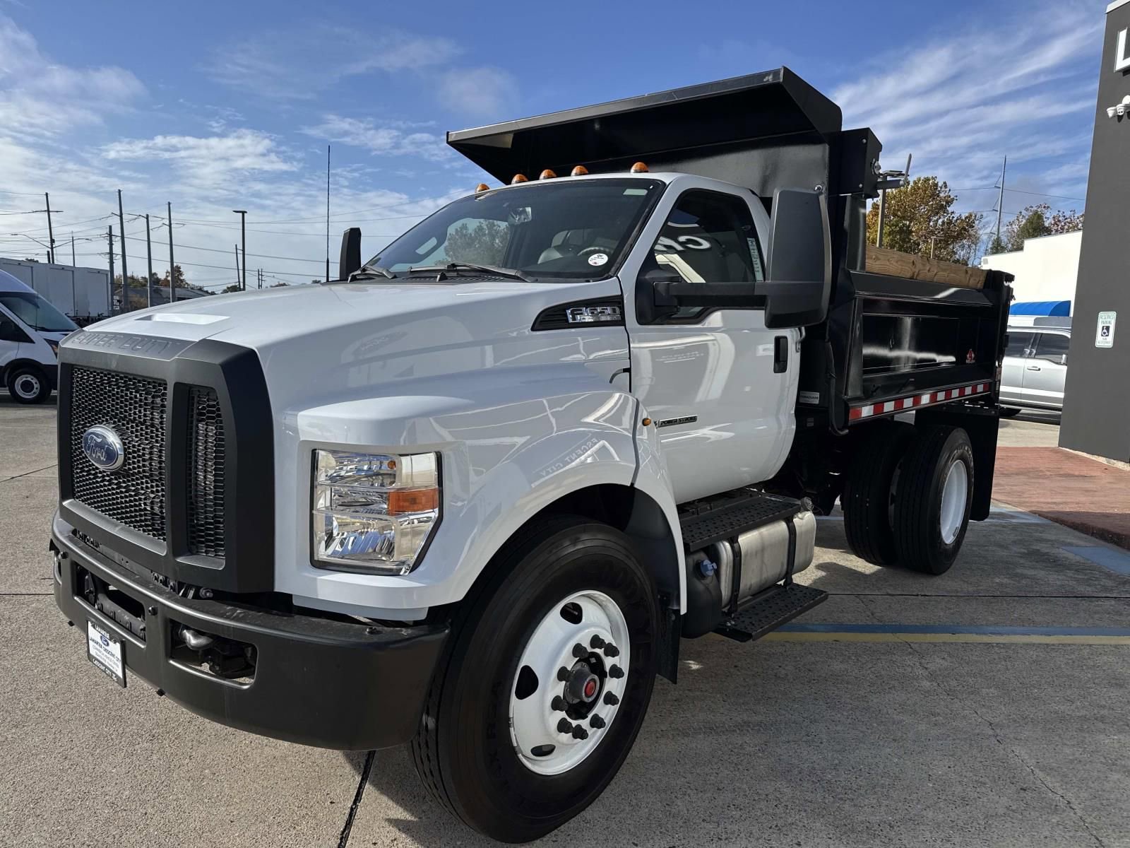 Used 2025 Ford F650 2WD Regular Cab Super Duty image 4