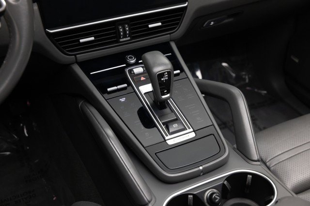 Used 2019 Porsche Cayenne image 26