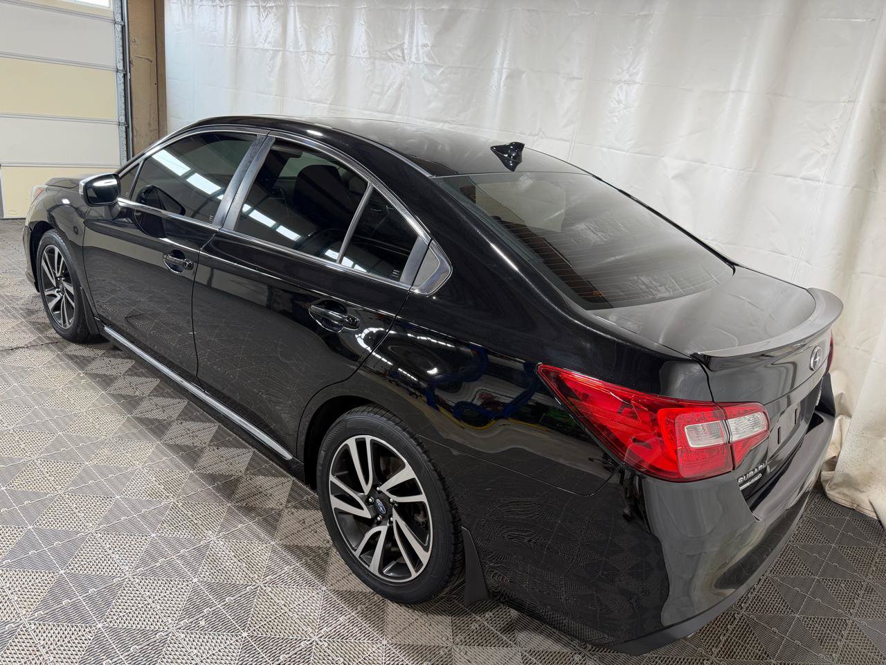 Used 2018 Subaru Legacy 2.5i Sport AWD/4WD image 4
