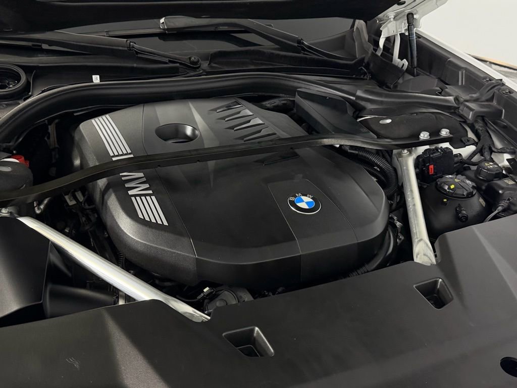 Used 2023 BMW 740i w/ Executive Package image 34