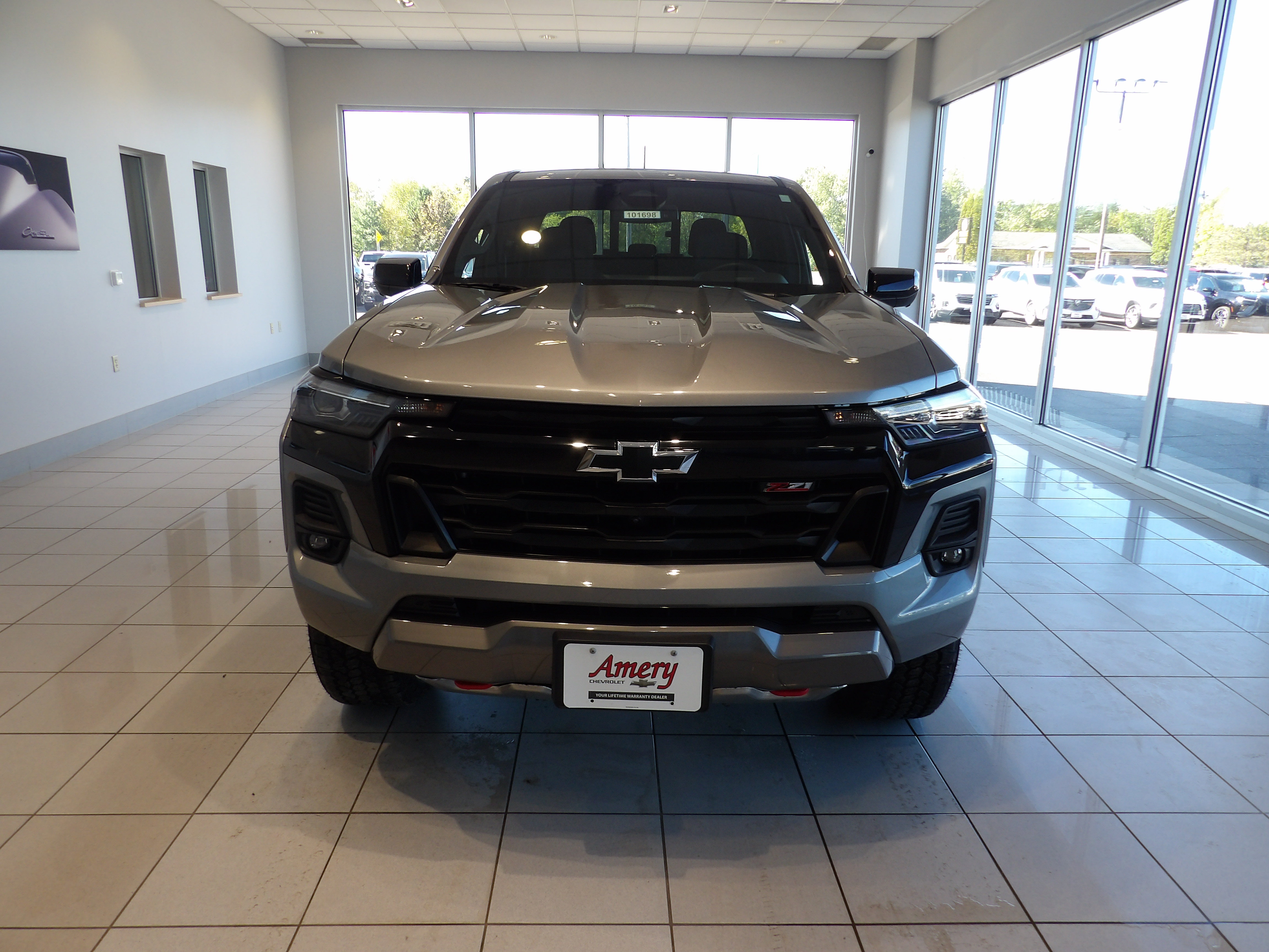 Used 2023 Chevrolet Colorado Z71 w/ Z71 Convenience Package 2 AWD/4WD image 2