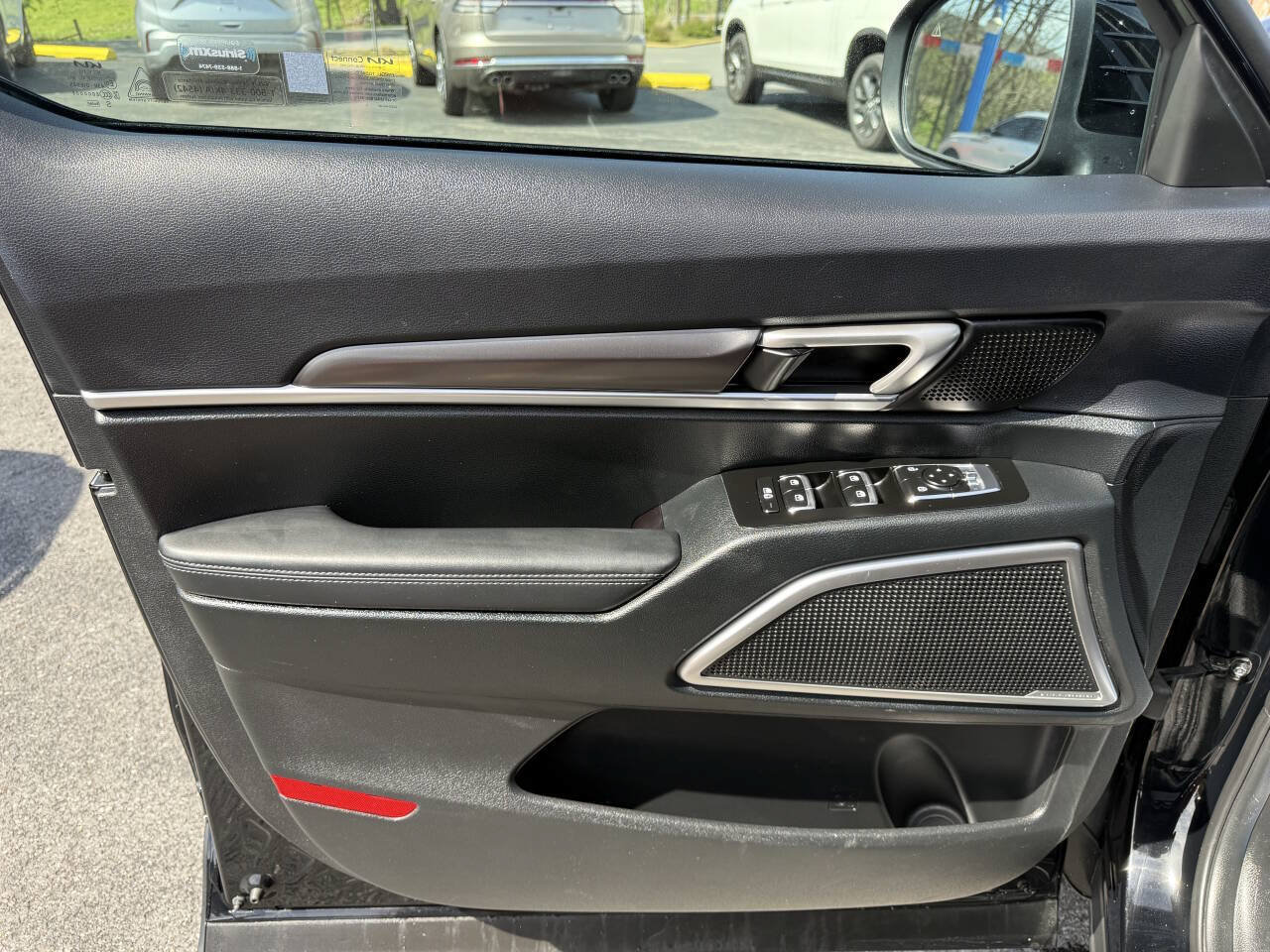 Used 2025 Kia Telluride S AWD/4WD image 9