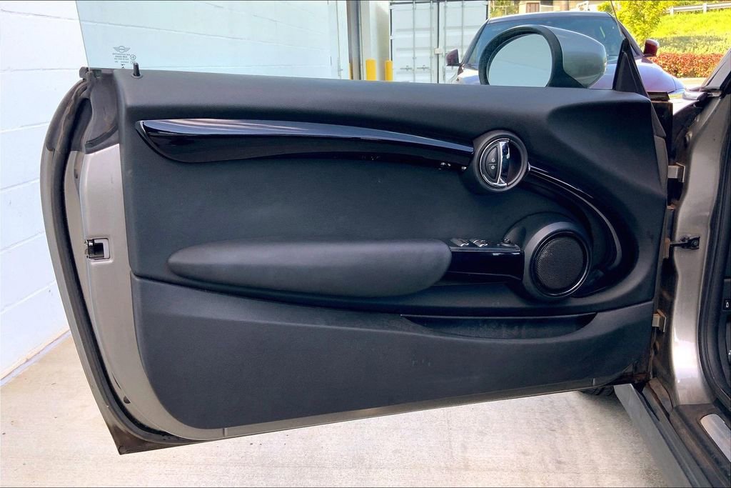 Used 2021 MINI Cooper Convertible image 22