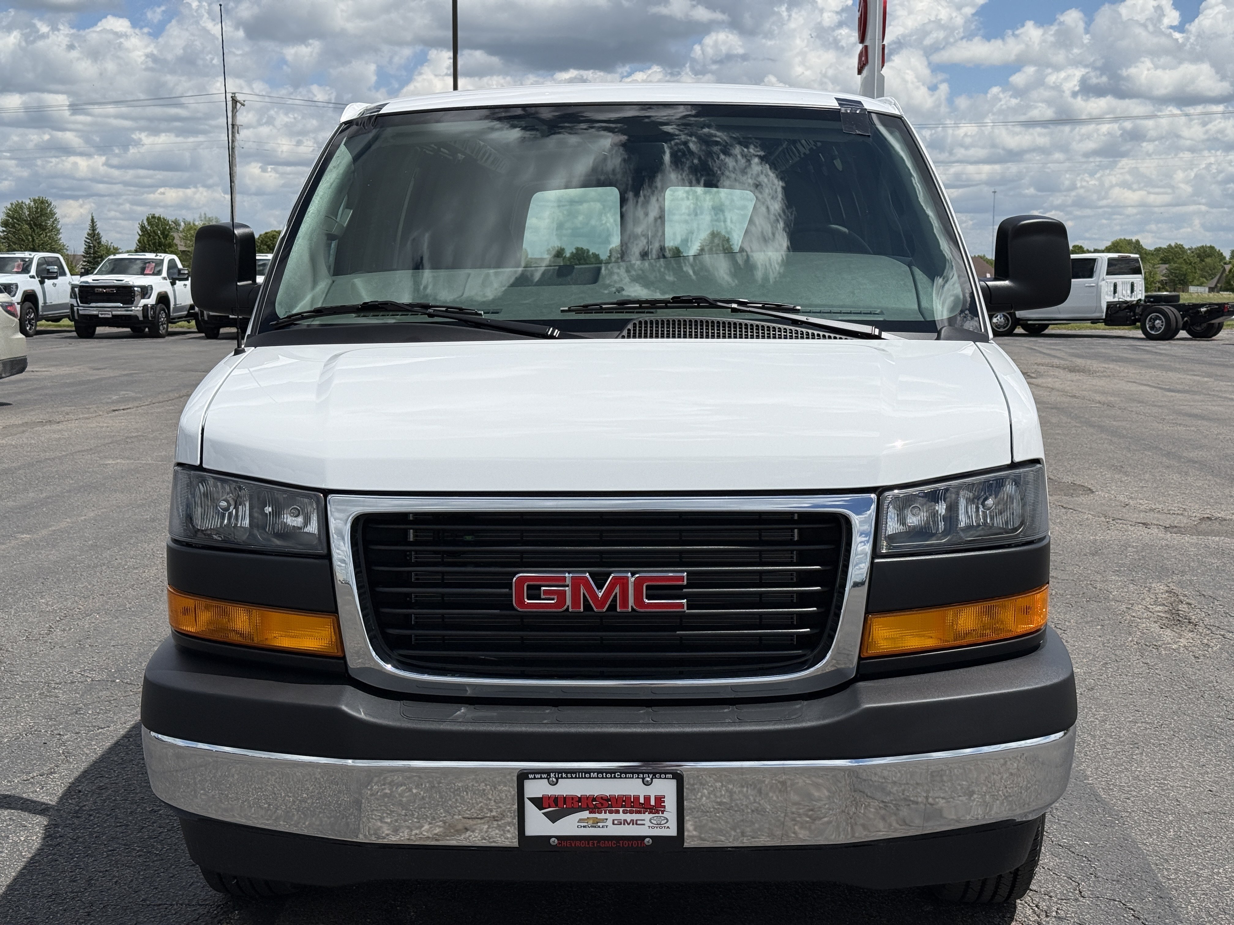 New 2026 GMC Savana 3500 Extended w/ Driver Convenience Package RWD image 10