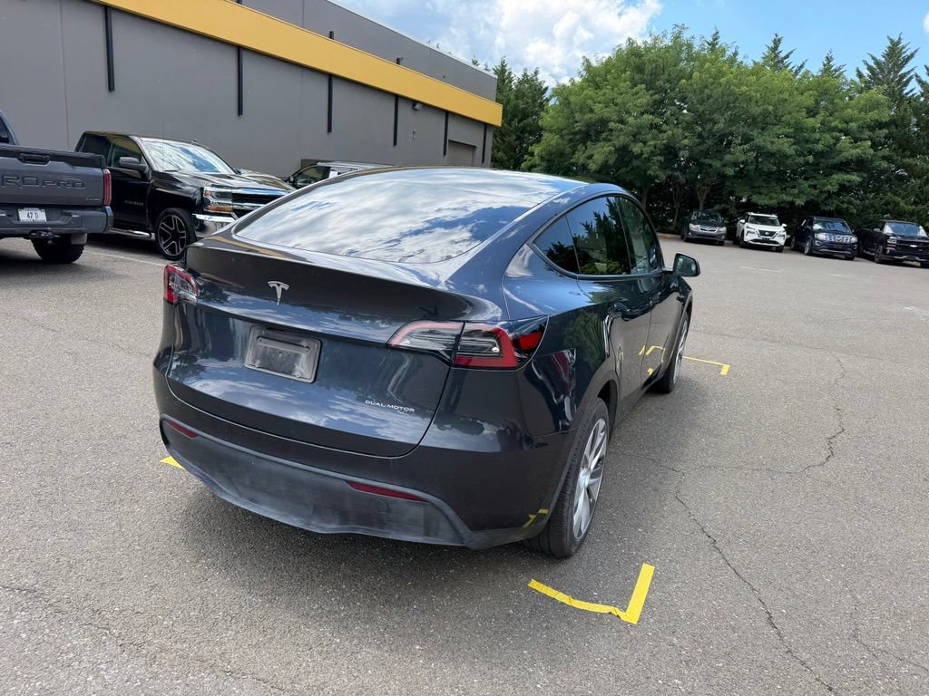 Used 2024 Tesla Model Y Long Range AWD/4WD image 6