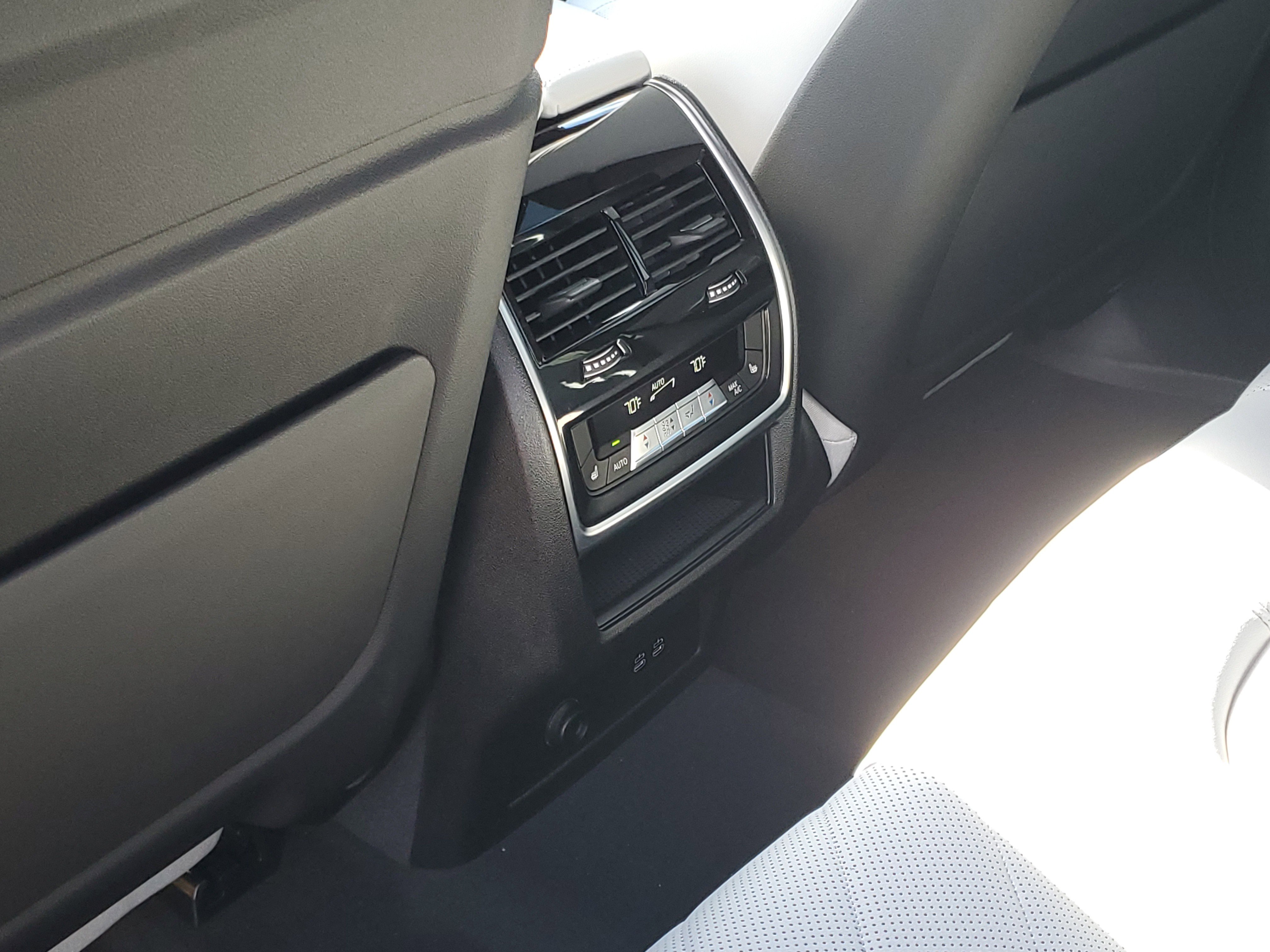 New 2026 BMW X5 xDrive40i w/ M Sport Package image 25