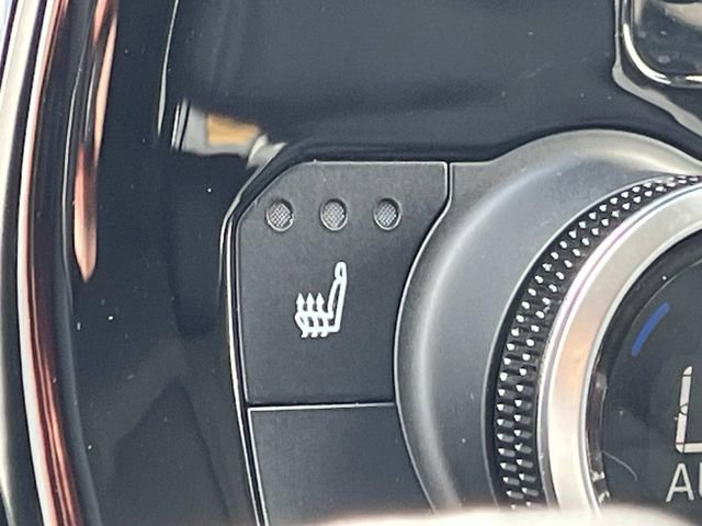 Used 2022 Toyota Highlander XLE image 35