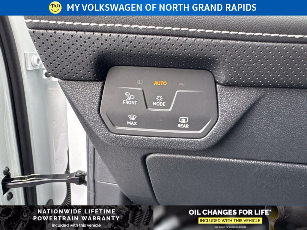 New 2026 Volkswagen Atlas Cross Sport SEL Premium R-Line AWD/4WD image 14