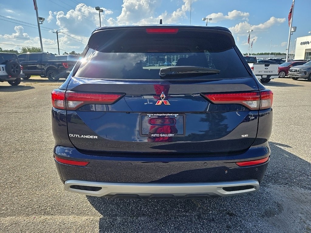 Used 2024 Mitsubishi Outlander SE image 6