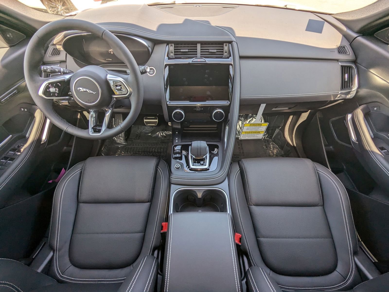 Used 2024 Jaguar E-PACE R-Dynamic SE image 21