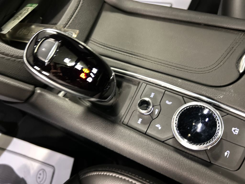Used 2023 Cadillac XT6 Luxury image 20