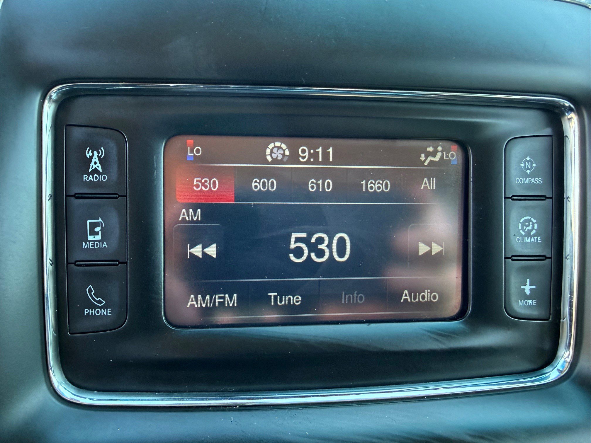 Used 2014 Dodge Durango SXT image 13