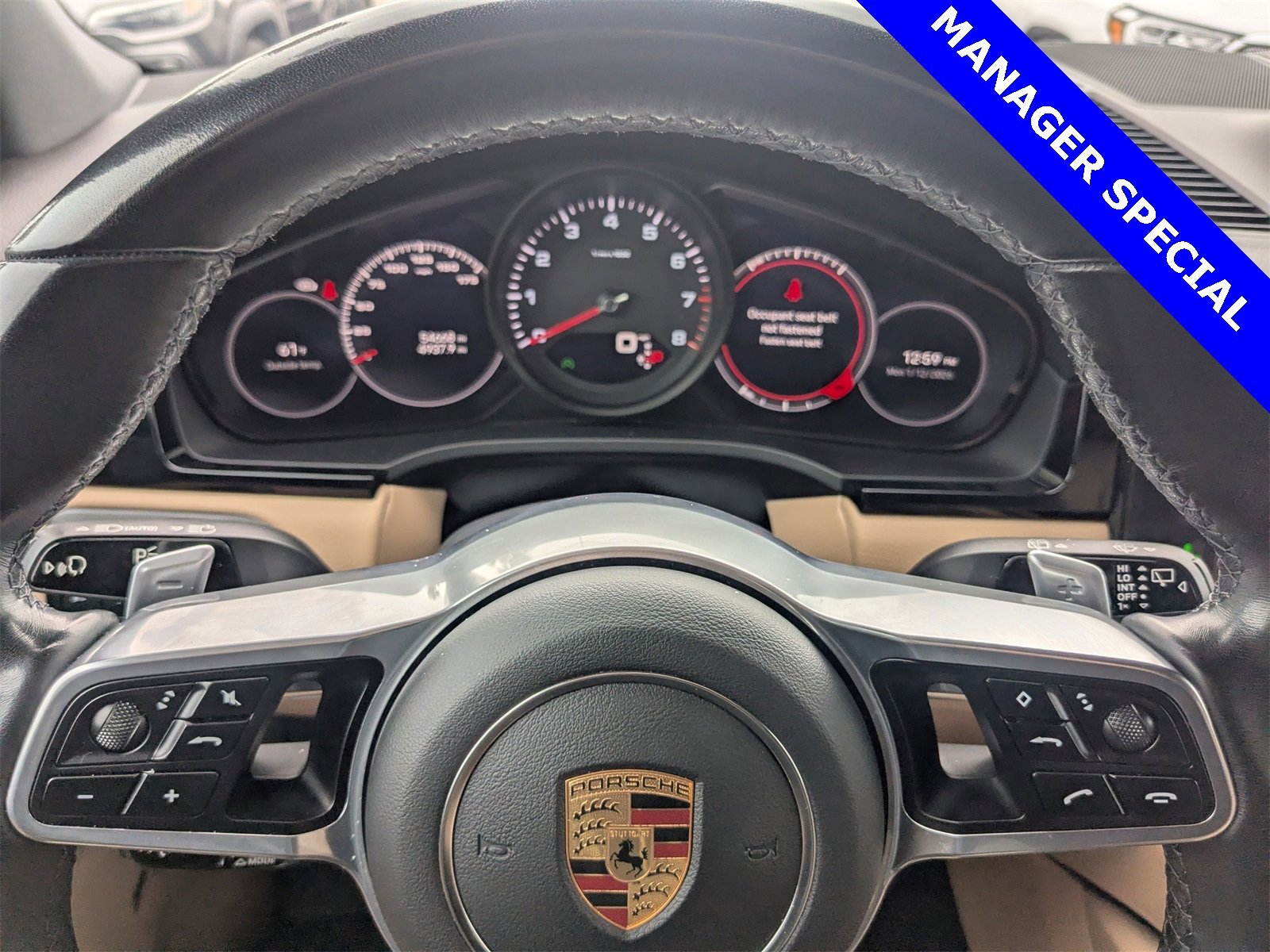 Used 2023 Porsche Cayenne Platinum Edition image 30