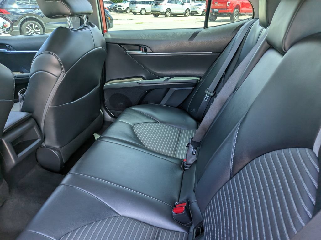 Used 2021 Toyota Camry SE FWD image 18