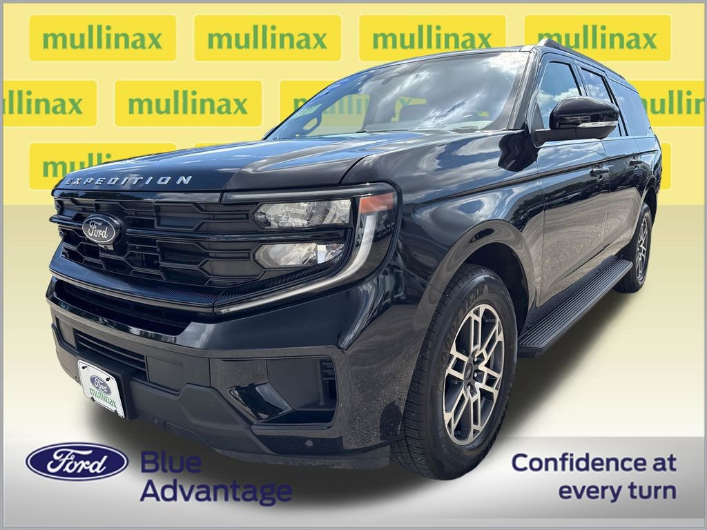 Used 2025 Ford Expedition Max Active RWD image 11