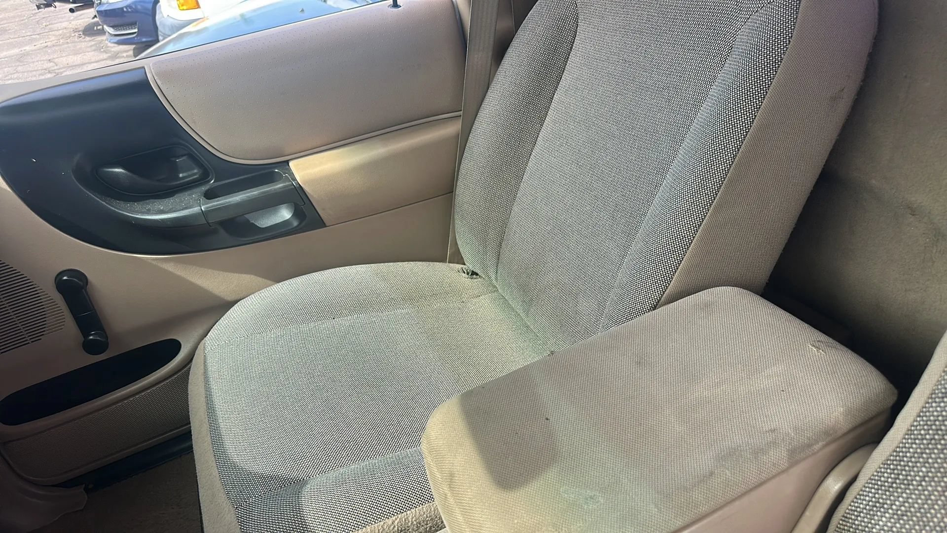 Used 2000 Ford Ranger 2WD Regular Cab image 2