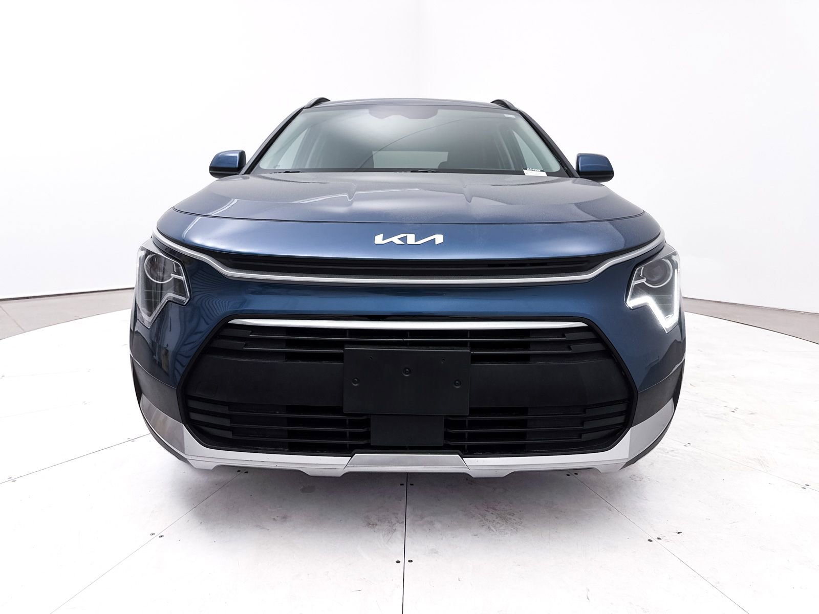 Certified 2024 Kia Niro EX Touring image 12