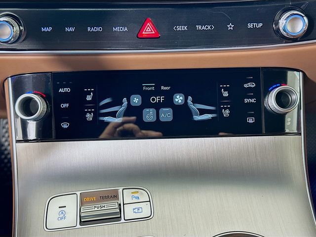 New 2026 Genesis GV70 2.5T Advanced image 14