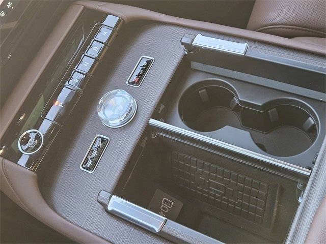 New 2025 Lincoln Navigator Reserve image 19