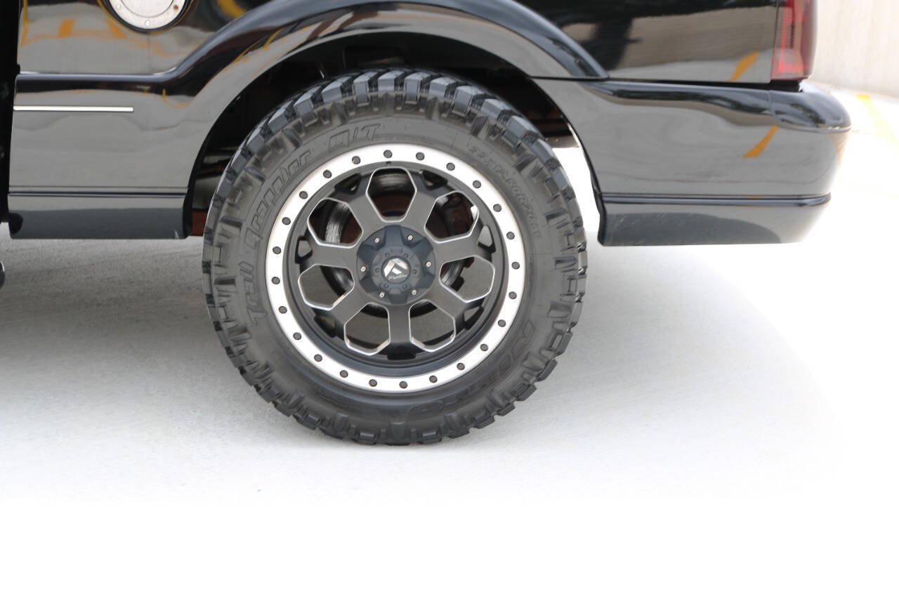 Used 2002 Lincoln Blackwood RWD image 40