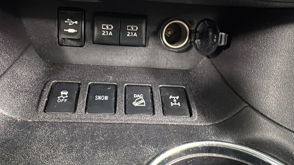 Used 2018 Toyota Highlander XLE image 29