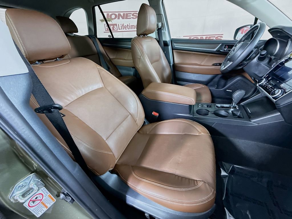 Used 2019 Subaru Outback 3.6R Touring AWD/4WD image 32